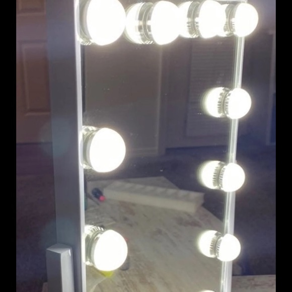 LED Vanity mirror - Picture 5 of 8